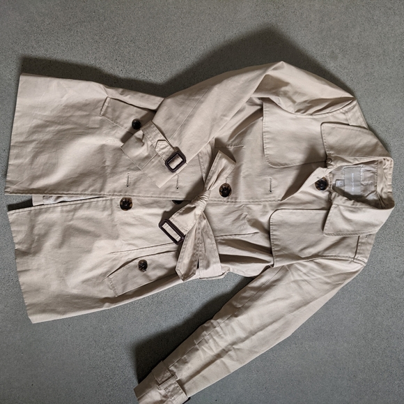 Banana Republic Trench Coat - Picture 5 of 11